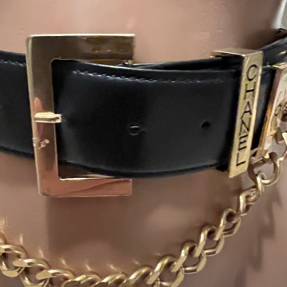 CHANEL Black Leather Belt with Gold Chain & Dangling Round Chanel Medallion - Picture 4 of 15